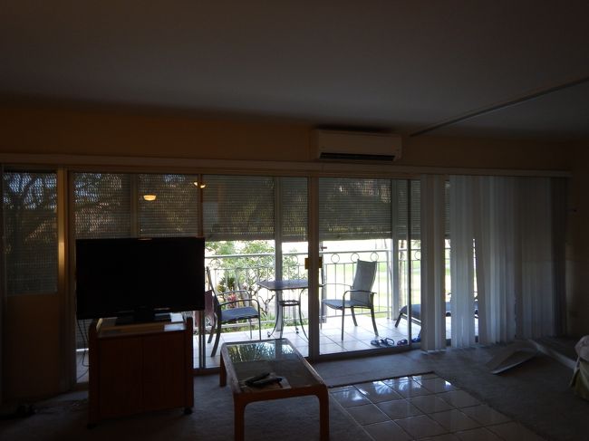 基本的には、アウトリガー系と同じ間取りです。<br /><br />オーナーの趣味で、内装が違う程度です。<br /><br />角部屋は２ＢＲらしいです。<br /><br />姉貴家族が以前ビーチ側の２ＢＲに宿泊しましたが、これまたサイコーのロケーションでした。。<br /><br />しょぼい室外機がうるさいエアコンではなく日本製のエアコン。。効きがよすぎます。。