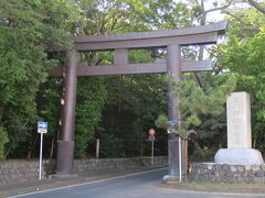 休憩の為、寒川神社へ寄ります。