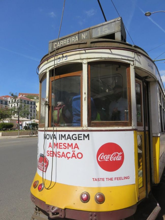 １５番電車とすれ違う