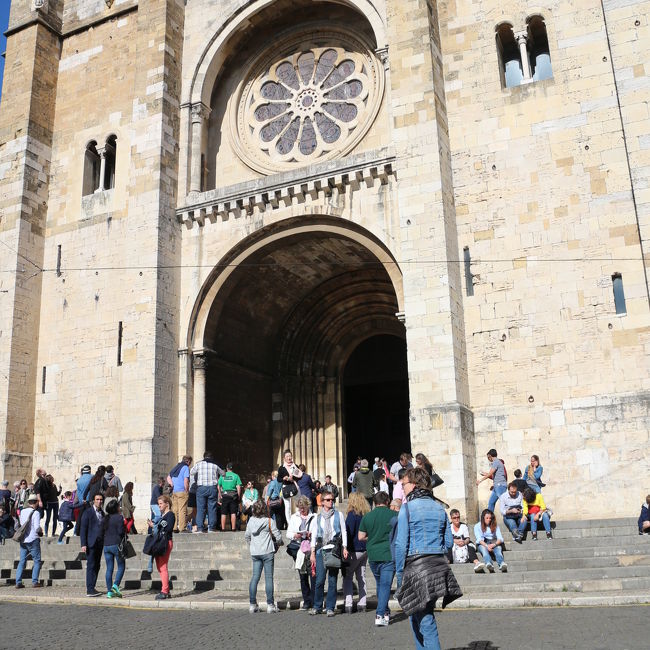今日の目的地のリズボン大聖堂