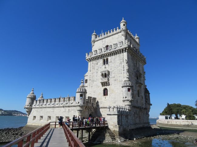 リスボンカードで優先レーンがあるのかと思いきや、普通に列に並べって言われました。<br />そんなにたくさんの人が並んでいなかったので、すぐにチケットを貰えました。