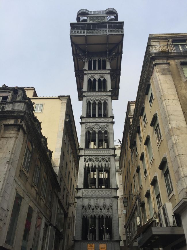 朝1番でサンタ・ジュスタのエレベーターに乗ってみます。