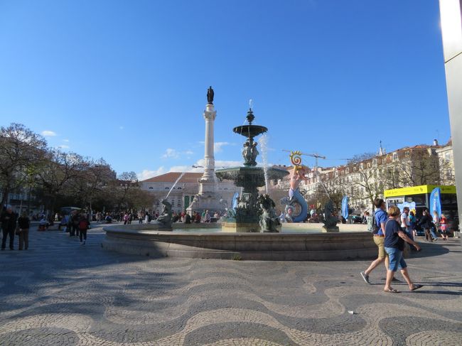 フィゲイラ広場の隣のロシオ広場