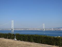 淡路ＳＡのお目当てはやっぱり、明石海峡大橋！
快晴でめちゃくちゃ綺麗に見れました！
橋を渡って上陸したのですが、橋上のドライブも気持ちよかったです♪