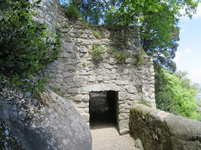 ここがムーリスの入り口。<br />この後城壁の上っぽいところを歩いて行ったら、チケットをチェックするところがありました。