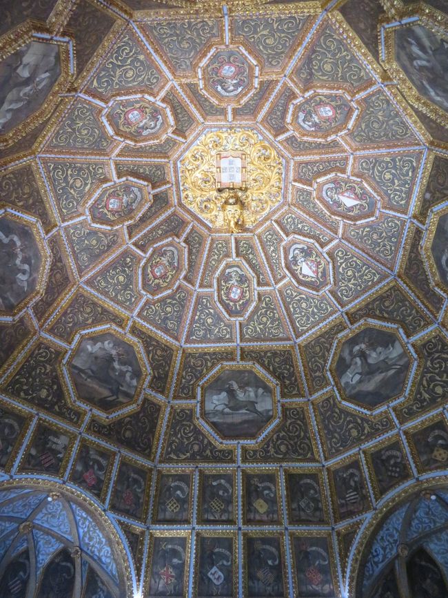 紋章の間<br />豪華なお部屋です。