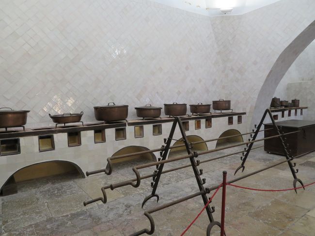 台所です。<br />いろいろな調理器具が並べてあります