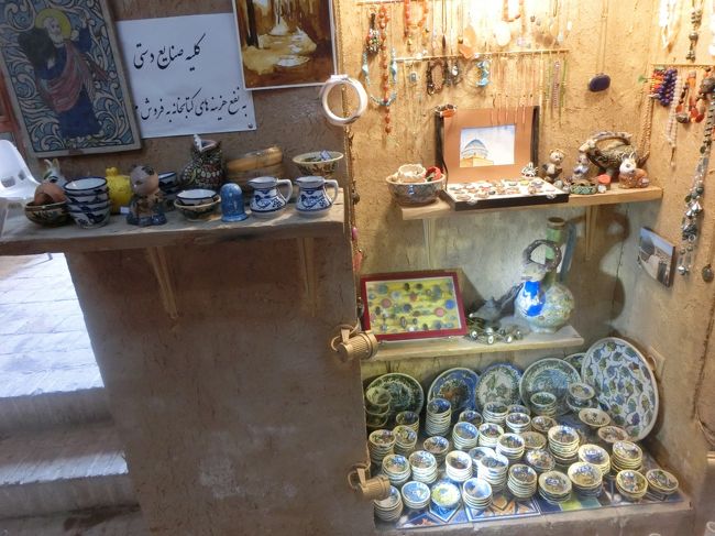 バックパックだと、こういうのを途中で買うと重いし、割れるのが心配で、良いものがあってもなかなか買えませんね。