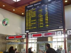 ボリャオン駅からは乗り換えなしでカンパニャン駅まで。　