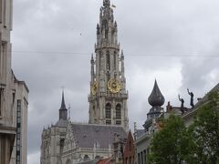 ノートルダム大聖堂が見えてきました。