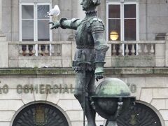 よ～く見ると、
あぁ～、頭の上はカモメの〇〇だらけになっちゃってます・・・。