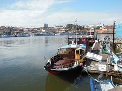 こちらの船に乗って、巡ります。

料金は一人当たり、15ユーロ（約￥1,800）