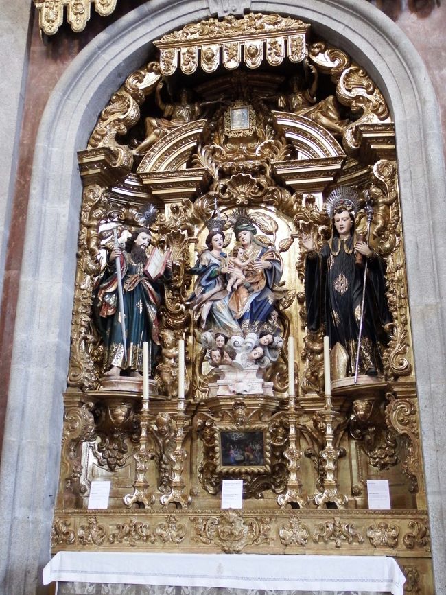 こちらも、金泥細工でしょうか・・・。