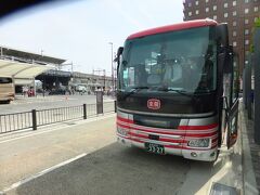 5月3日（水）

京都まで行き、京都駅から関空行きのリムジンバスで関西空港へ。京都から関空行きのバスだと大阪市内を通らずにショートカットできるので、いいかなあと初めて試してみました。あまり渋滞しないルートと思っていたものの、途中で渋滞にはまって焦ったものの、蓋を開けてみれば予定時刻の五分遅れ程度で、着いた時点で航空会社のカウンターすら開いていませんでした。