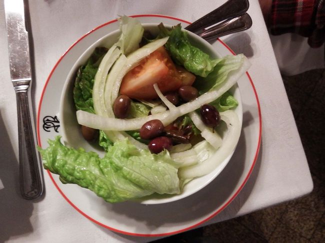 付け合わせのサラダ、