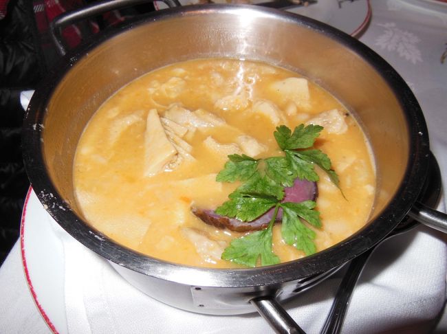 ポルト名物「モツ煮込み」<br />う～ん、イマイチ！<br />いつも行く近所の居酒屋の「モツ煮込み」の方が、美味いぞ～！