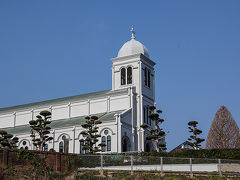 さて、お次にやってきたのは、平戸島の中ほどにある「カトリック紐差教会」