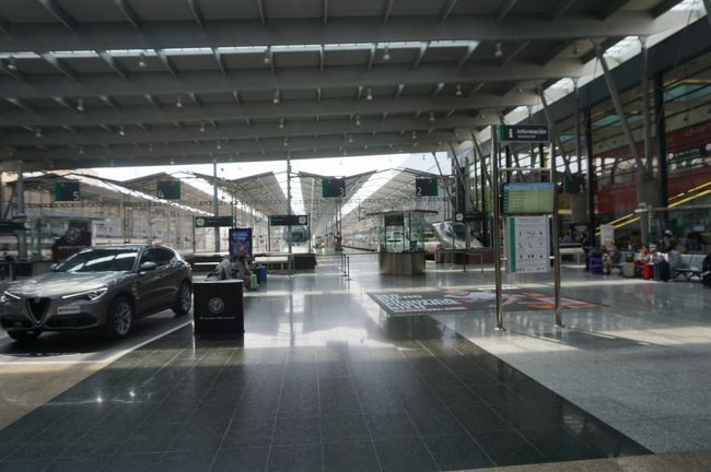 マラガ駅のホーム