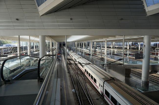 出口方向を間違えてエスカレータを上がってしまいましたので、ついでにパチリ。