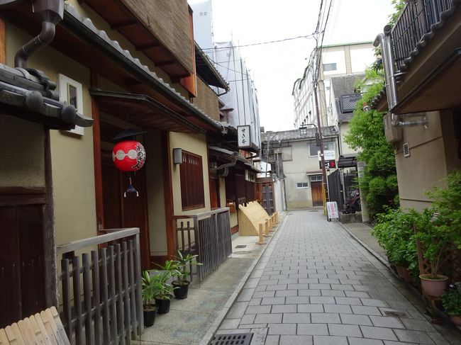 花見小路散策でも横の路地に入り込んでみると、こんなに静かな京情緒を味わえる場所がありました(*^^*)