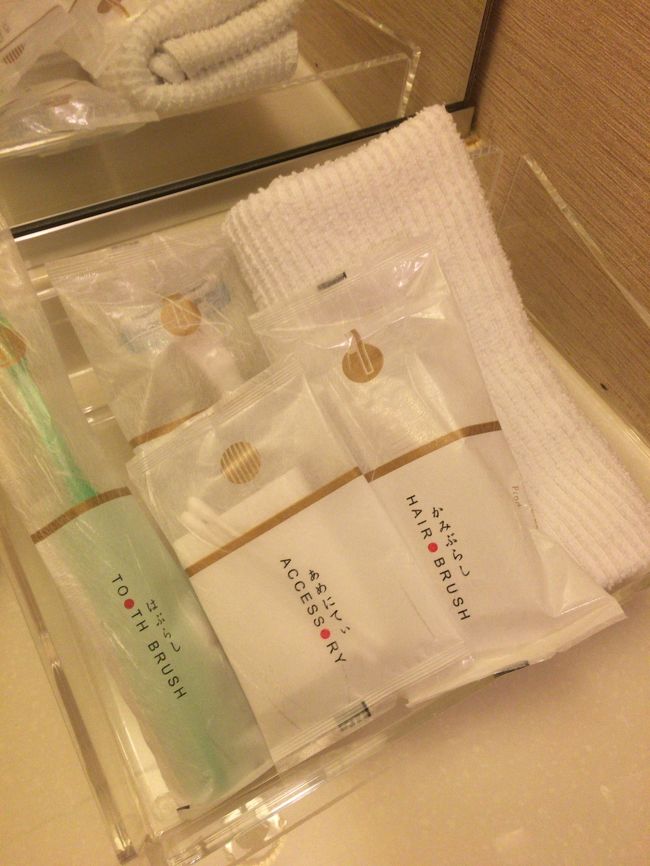 微妙なアメニティ。自分は常に持っていくのでこういうのは使いませんが...