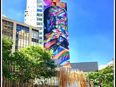 【じゃぱんハウス／サンパウロ／ブラジル】

ちょうど、「パライゾ・すき家」から歩いて3分。パウリスタショッピングモールのまん前といいますか。