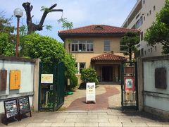名古屋の陶磁器商である井元為三郎の旧邸宅。こちらも中が公開されており、洋館と和館が同じ敷地内にある。