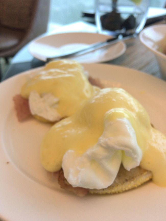 エッグベネディクトも旨いです。