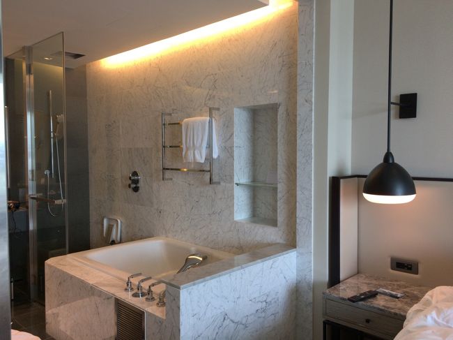 ２６階のエグゼクティブフロアですがいつもと同じ部屋っすな。