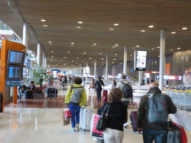 #シャルルドゴール空港へ到着