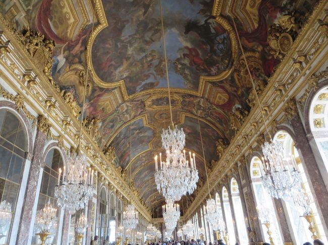 ＃鏡の間<br />＃ここで、ベルサイユ協定が締結された