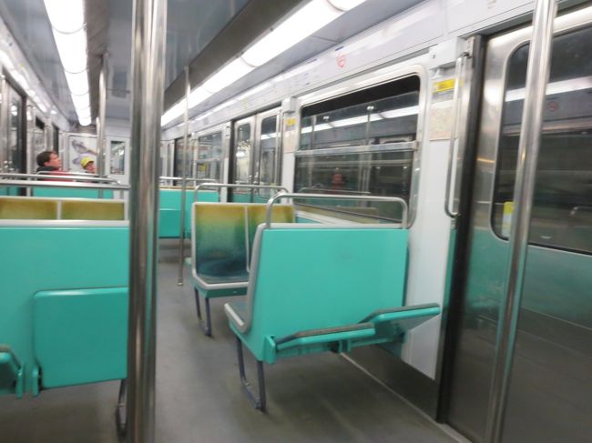 ＃地下鉄の電車内