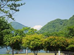 目の前には丹沢湖があります。
富士山がちょっとだけ見えました！！わーいわーいヽ(‘ ∇‘ )ノ 