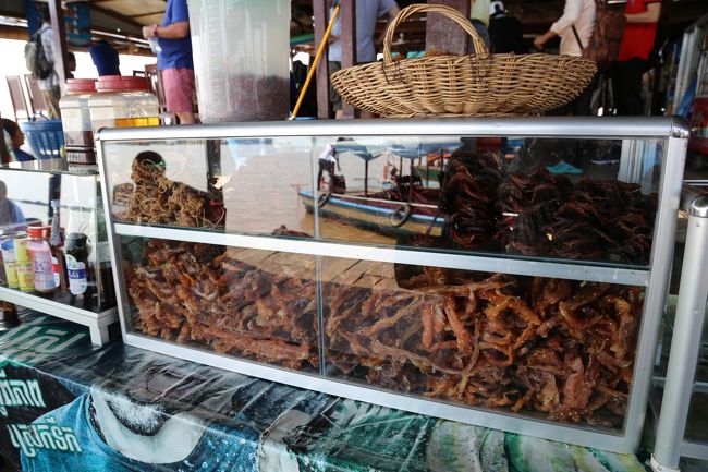 ちょっとしたレストランもありましたよ