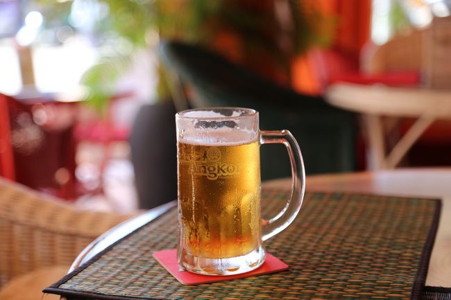 こちらのお店はパブストリートから、ちとハズレていので、50セントではなかったけど、ハッピーアワー価格で、1ドルだったかな？ 