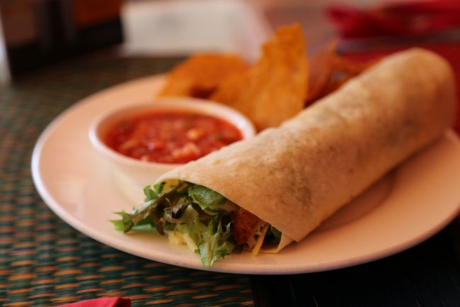 アホですねー。時間ないので、軽い予定ですが、飲めば飲むほど食べたくなるという(^^;