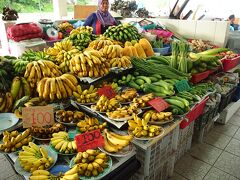 バンダルスリブガワンの市場です。
カオスな雰囲気の東南アジアの市場と違って、大変整然としています。