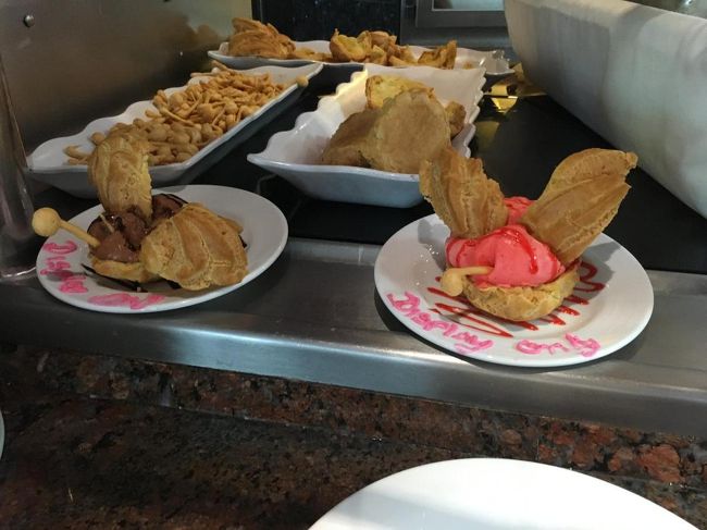 アリスクリームを使ったデザート。