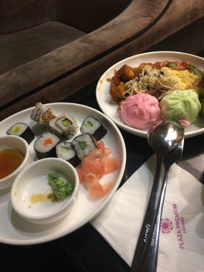 今日はミールが結構まともでした。ヒルトンで朝食食べてこなかったので...っていうかＫＬ朝７時発は本当に勘弁して欲しい。翌日休みにしたから羽田泊まりでＮＨ８８６にすれば良かったかな。