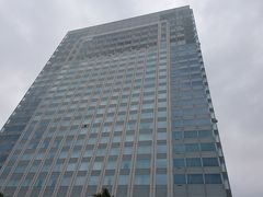 グランドプリンスホテル広島に到着。
中々の高層ビルで、写真に収まりません。
