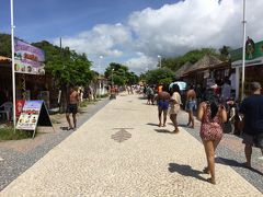 【ポルトセグーロベイ／バイーア州／ブラジル】

この街は、インジオ（原住民族のインディアン）を売り物にしているようです。