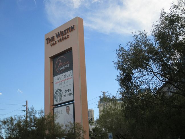 ５時にはチェックインできました。<br />The Westin LasVegas　エントランスにはホワイトティーの香り。