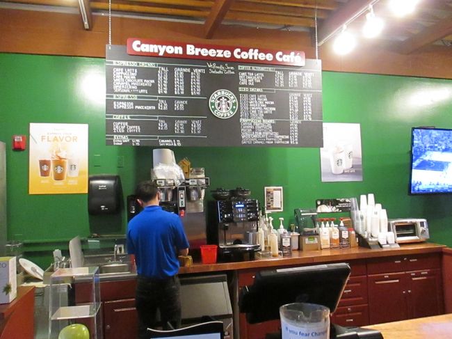 帰りにコーヒーをToGoして2日目もおしまいです。