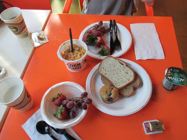 3日目<br />簡単な朝食をすまします。