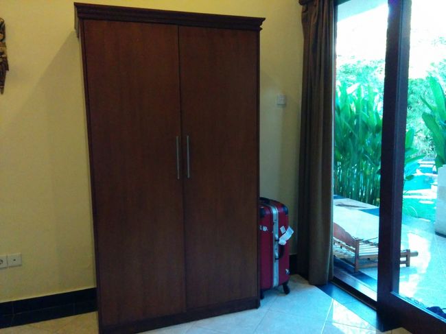 クローゼット。<br /><br />２つあるので、どの段に誰のを入れるのかなど、喧嘩しなくて済みます。