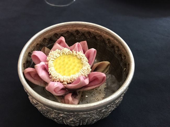 どこかのホテルで食事したときにパチリ