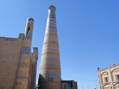 イスラーム・ホジャ・ミナレット
ヒヴァで一番高いミナレットです。街並みを見るために登ります。
3,000スム