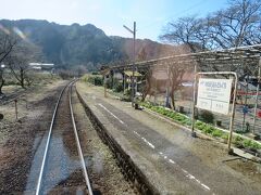 12:12　湯の洞温泉口駅に着きました。（美濃太田駅から38分）

板取口駅　→　美濃立花駅　→　湯の洞温泉口駅に改称。