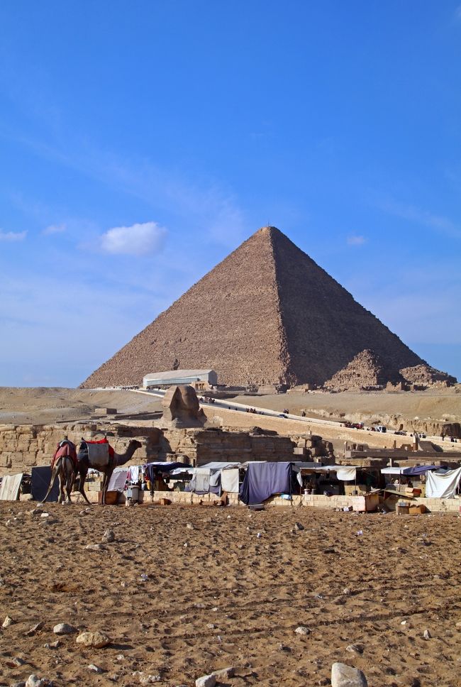そしてもう一つは人間の営み。<br />ピラミッドは本当に人間のなしたものか？というくらいに壮大でした。<br />現在、まだ過激派のテロが残っており、なかなか自由に見て回るのは難しいでしょうが、早く安全で豊かな暮らしに戻るように願っています。