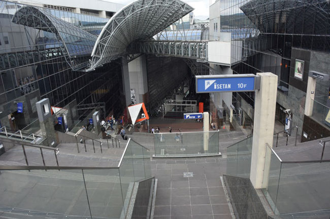 10階の京都拉麺小路まで下ります。